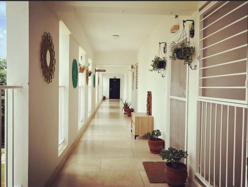 Full Corridor
